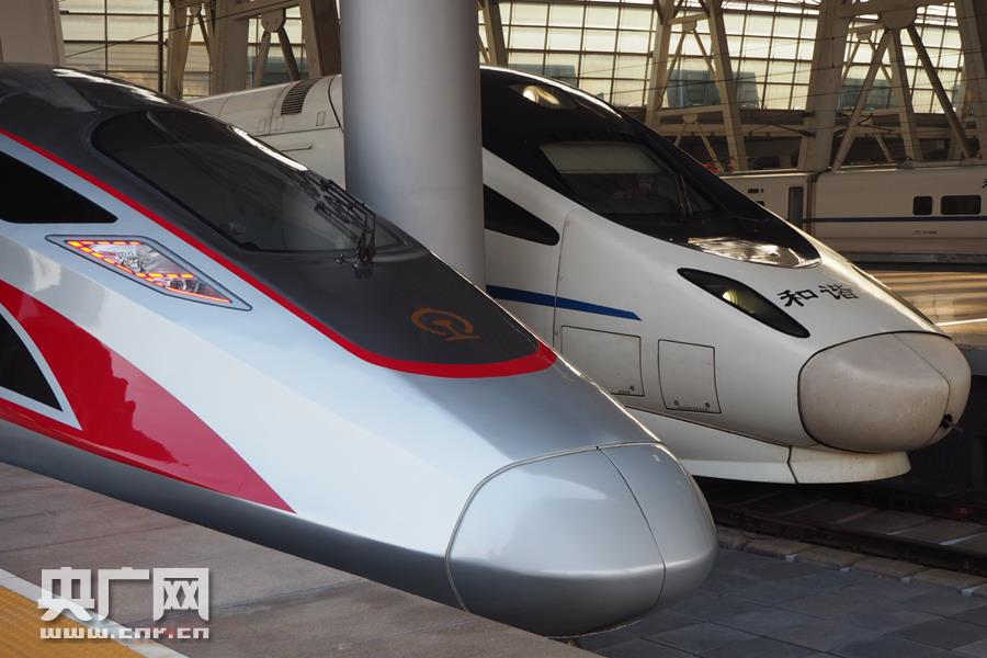 复兴号以350公里时速开出 中国成高铁